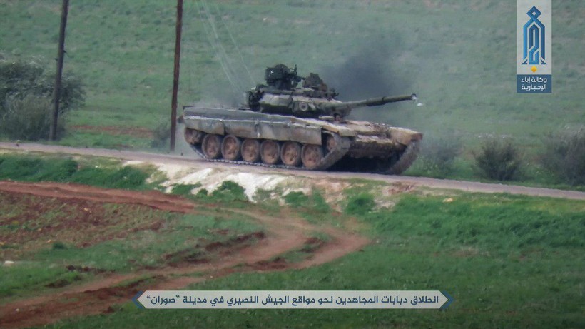 Liên minh phiến quân Al-Qaeda Syria tấn công trên vùng nông thôn miền bắc Syria bằng xe tăng T-90 chiếm được của quân đội Syria