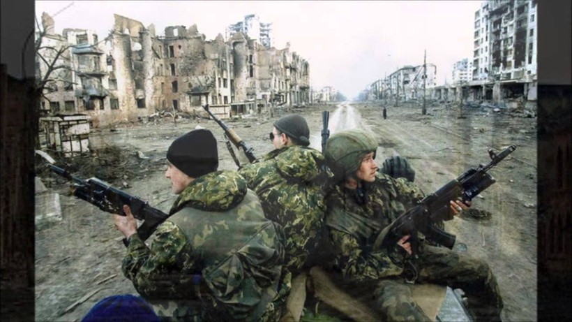 Binh sĩ lực lượng đổ bộ đường không Nga ở Grozny