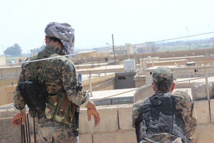 Lực lượng dân quân người Kurd tấn công vùng ngoại ô Raqqa
