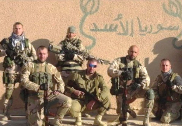 Một nhóm các chiến binh Nga, được cho là lính đánh thuê, hoạt động trên chiến trường Syria