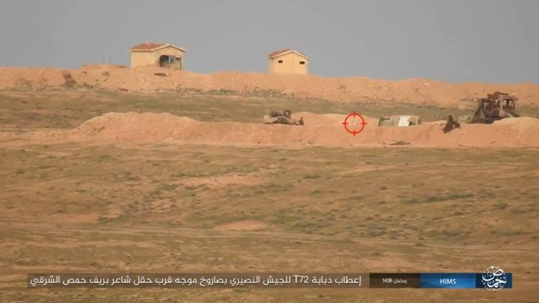 IS sử dụng tên lửa TOW tấn công xe tăng quân đội Syria ở Palmyra