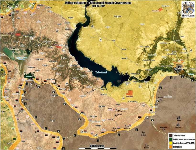 Chỉ còn 15 km đường tấn công, quân đội Syria bao vây một số lượng lớn IS trên vùng nông thôn phía đông thị trấn Khanasser