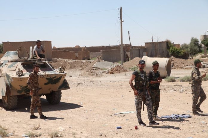 Những chiến binh người Kurd ở mặt trận Raqqa