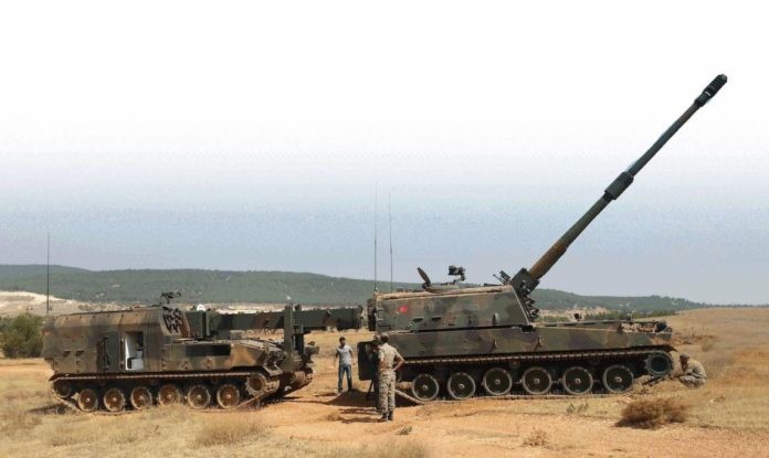 Pháo binh Thổ Nhĩ Kỳ chuẩn bị tấn công vào lực lượng người Kurd ở bắc Aleppo