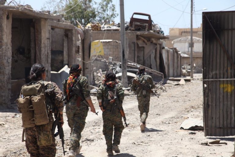 Lực lượng Dân chủ Syria do Mỹ hậu thuẫn tiến công trong thành phố Raqqa