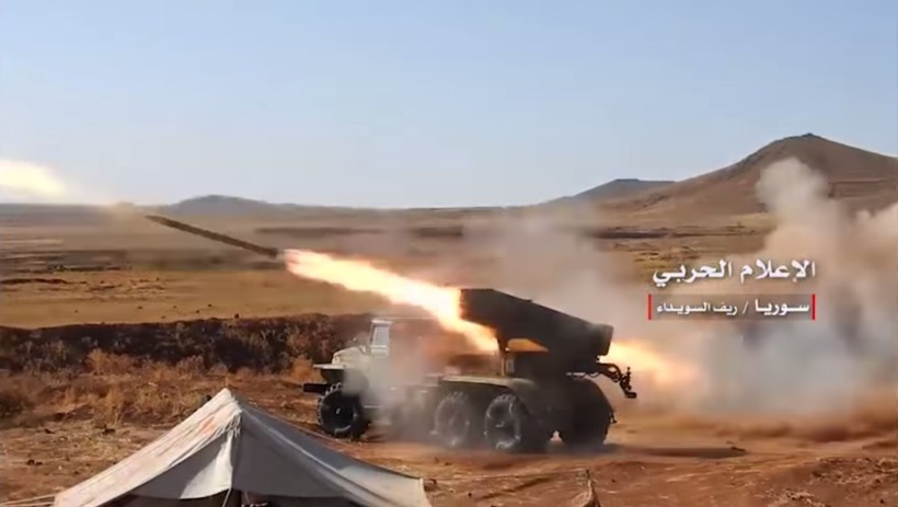 Quân đội Syria pháo kích vào chiến tuyến của phiến quân trên vùng sa mạc Sweida