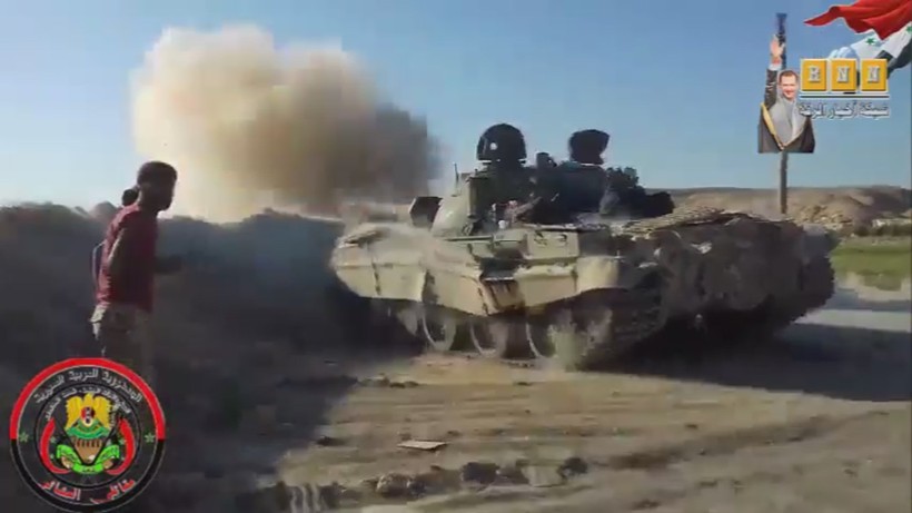 Xe tăng lực lượng Tiger tấn công trên chiến trường Raqqa