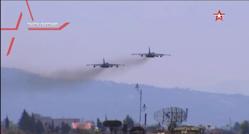 Máy bay cường kích chiến trường Su-25 xuất kích từ sân bay Hmeymim ở Latakia, Syria