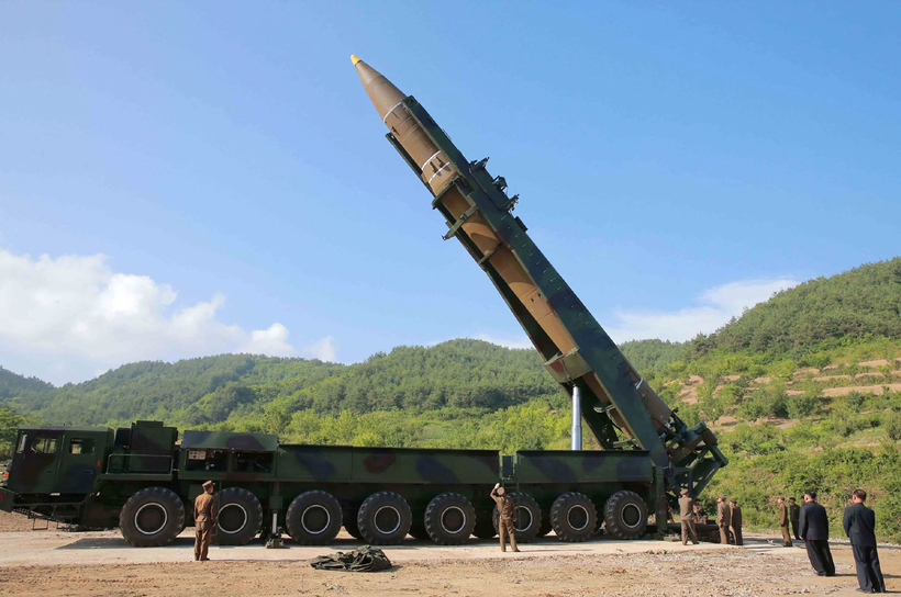 Phóng thử nghiệm tên lửa liên lục địa Hwasong-14 , ảnh truyền thông KCNA