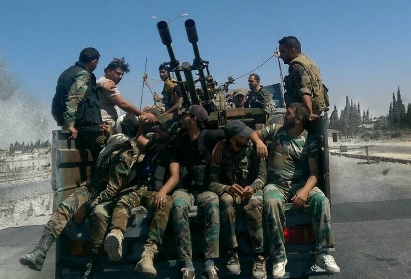 Binh sĩ lực lượng Lá chắn Qalamount trên chiến trường Hama - ảnh Masdar News