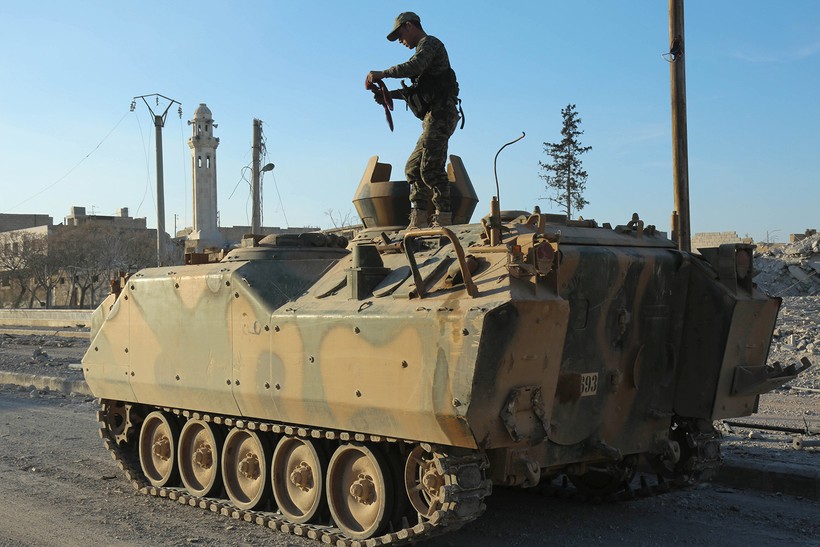 Xe thiết giáp quân đội Thổ Nhĩ Kỳ - ảnh Reuters
