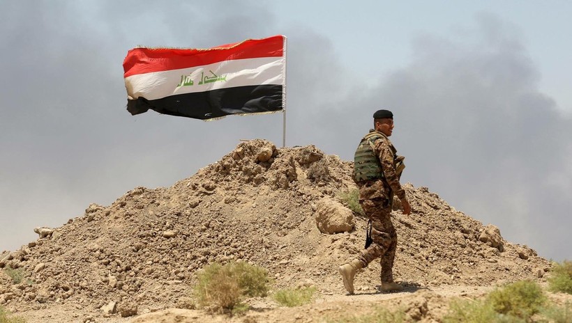Quân đội Iraq cắm cờ chiến thắng trên thị trấn Tal-Afar - ảnh minh họa Masdar News