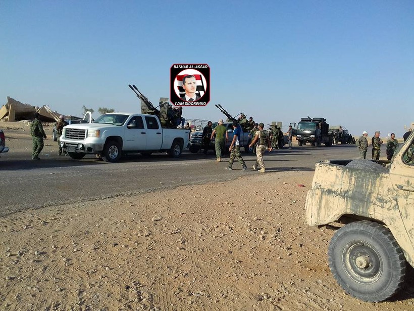 Binh sĩ quân đội Syria chuẩn bị cho cuộc tấn công tổng lực vào thành phố Deir Ezzor - ảnh Masdar News