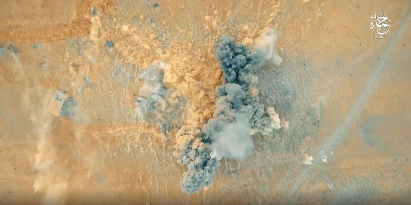 Một vụ tấn công bằng bom xe VBIED trên chiến trường Deir Ezzor - ảnh video HAMAH