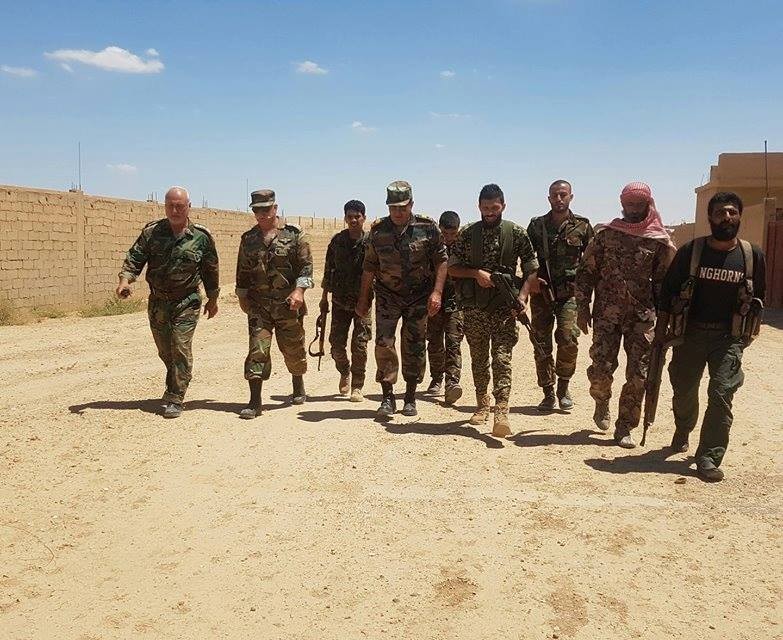 Lực lượng lữ đoàn 800 Vệ binh Cộng hòa trên chiến trường Deir Ezzor - ảnh Masdar News