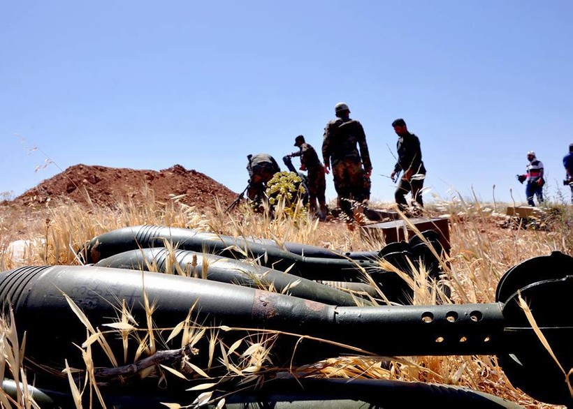 Quân đội Syria thu giữ một số lớn vũ khí đạn của IS trên chiến trường Hama