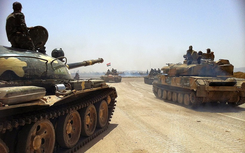 Xe tăng T-62 trên chiến trường Syria, sa mạc tỉnh Homs. ảnh minh họa Masdar News