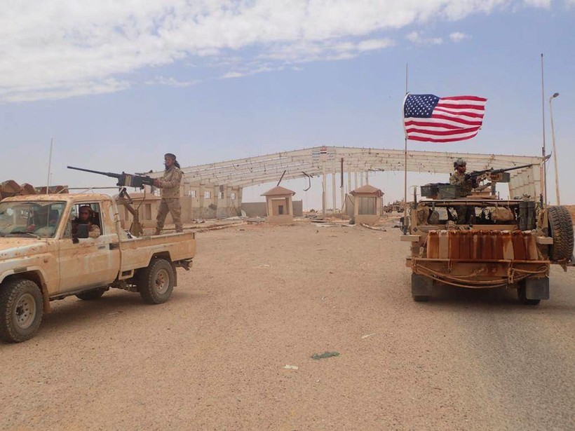 Căn cứ quân sự Mỹ ở thị trấn At-Tanf trên vùng biên giới Syria -Iraq - Jordan. Ảnh South Front