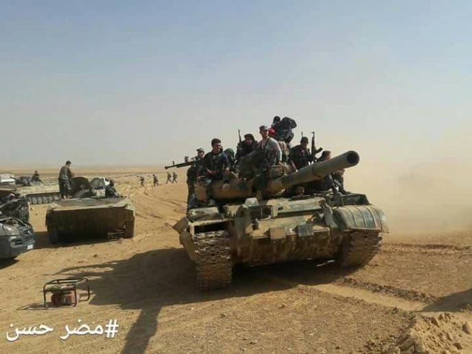 Bộ đội tăng thiết giáp Syria tiến công trên vùng nông thôn phía bắc Hama