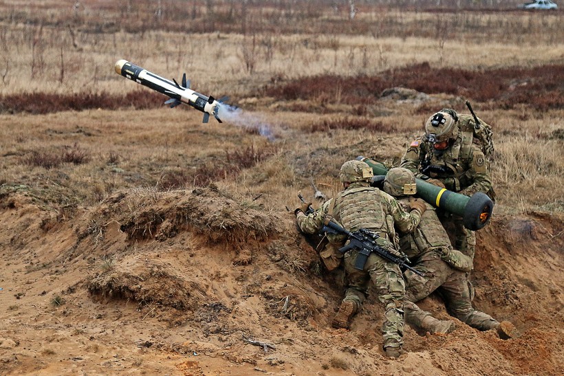 Binh sĩ Mỹ sử dụng tên lửa Javelin - ảnh minh họa South Front