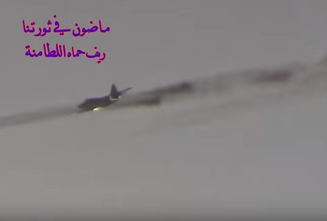 Su-25 không kích trên chiến trường Idlib, ảnh minh họa video đối lập Syria