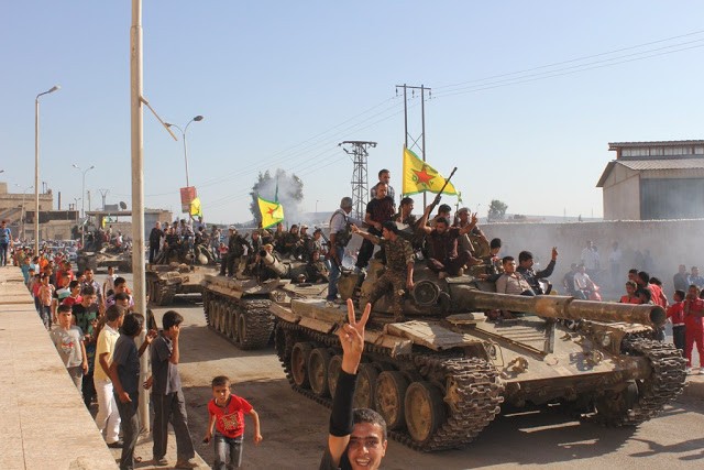 Lực lượng dân quân người Kurd đến thành phố Afrin, vượt qua khu vực quân đội Syria kiểm soát - ảnh South Front