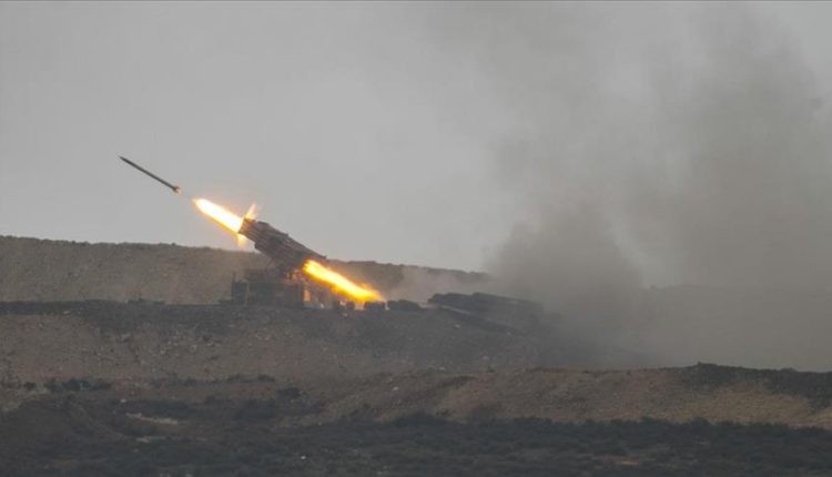 Pháo phản lực Thổ Nhĩ Kỳ dội lửa vào người Kurd ở Afrin - Aleppo