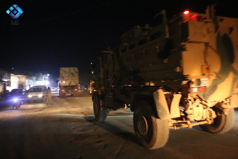 Xe thiết giáp Thổ Nhĩ Kỳ xâm phạm lãnh thổ Syria, khu vực Aleppo - ảnh video truyền thông đối lập Syria