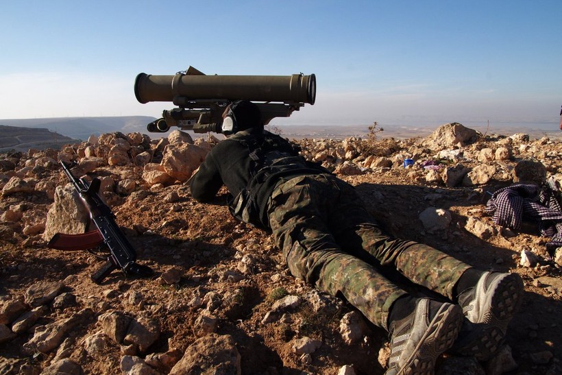 Chiến binh người Kurd thuộc lực lượng YPG sử dụng tên lửa chống tăng ATGM ở Afrin - ảnh minh họa Muraselon