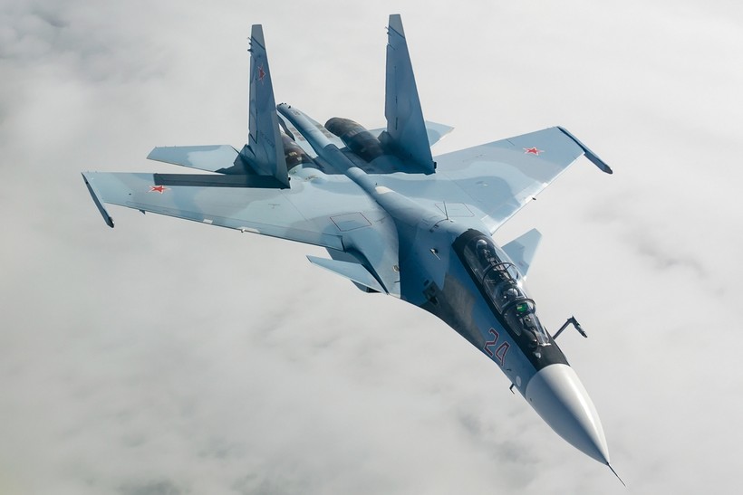 Máy bay chiến đấu đa nhiệm chiếm ưu thế trên không Su-30SM. Ảnh minh họa của Masdar News