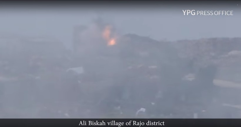 Tên lửa của người Kurd phá hủy xe cơ giới phiến quân ở Afrin - ảnh minh họa video