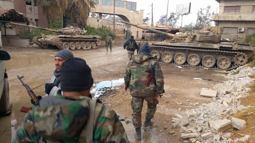 Tăng thiết giáp lực lượng Vệ binh Cộng hòa trên chiến trường thị trấn chiến lược Aftris. Ảnh minh họa Masdar News
