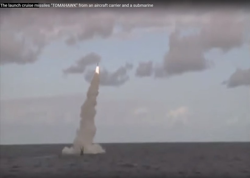 Tàu ngầm phóng tên lửa Tomahawk - ảnh minh họa video