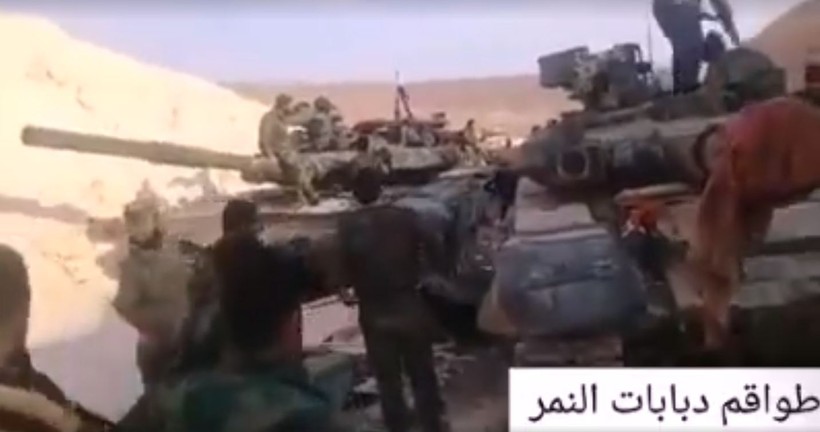 Lực lượng Tiger đầu động đơn vị xe tăng T-90 về khu vực Rastan - ảnh minh họa video