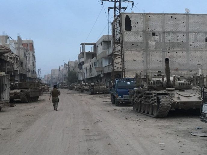 Các đơn vị quan đội Syria tiến vào các quận mới giải phóng gần Yarmouk