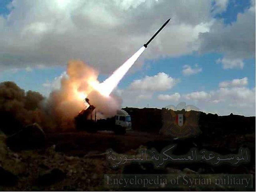 Lực lượng pháo binh tên lửa Syria pháo kích Aleppo. Ảnh minh họa Masdar Newss