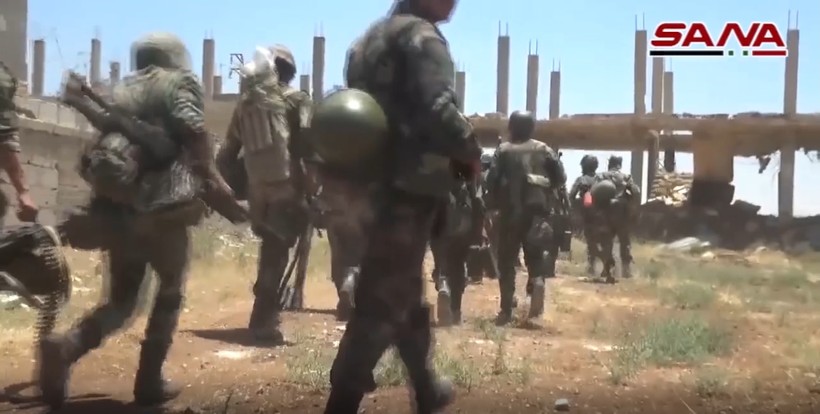 Các đơn vị quân đội Syria tiến công trên chiến trường Daraa, ảnh minh họa video