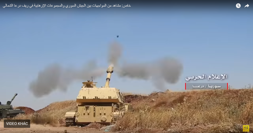 Lựu pháo tự hành Akasyia chiến đấu trên chiến trường Daraa. Anh video