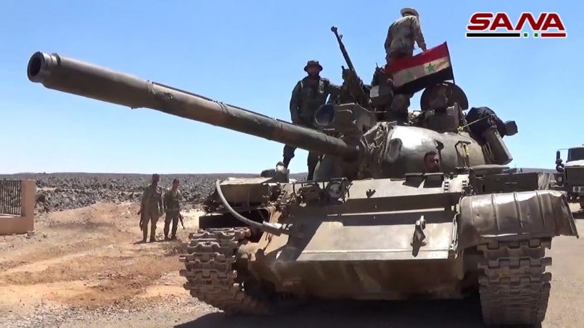 Quân đội Syria tiến công trên chiến trường Sweida. Ảnh viddeo SANA