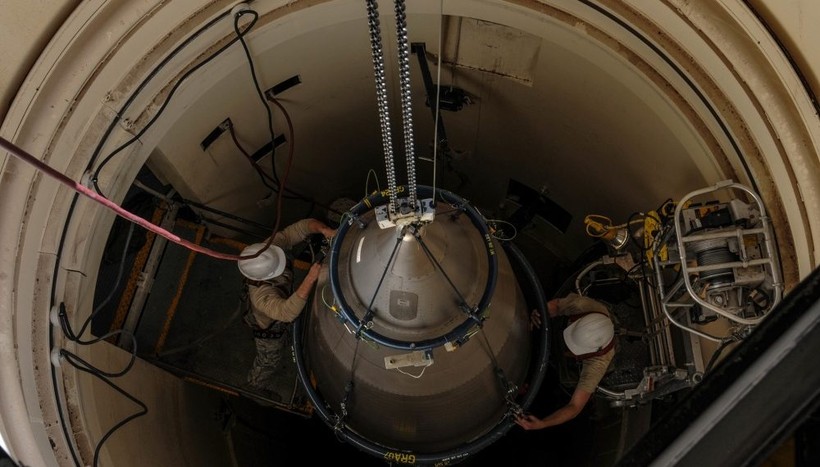 Tên lửa đạn đạo Minuteman III trong giếng phóng. Ảnh minh họa Defence.Blog