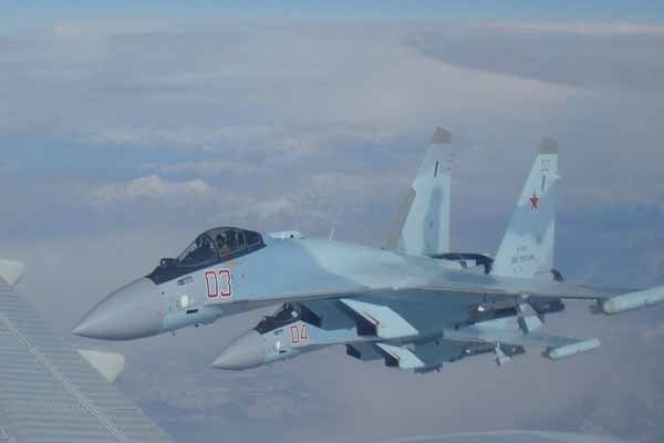 Máy bay tiêm kích siêu cơ động Su-35 đến Syria. Ảnh minh họa Rusian Gazeta