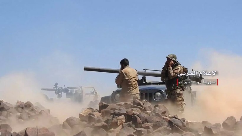 Các đơn vị quân đội Syria bắt đầu cuộc tấn công IS trên hẻm núi Sweida. Ảnh minh họa Masdar News