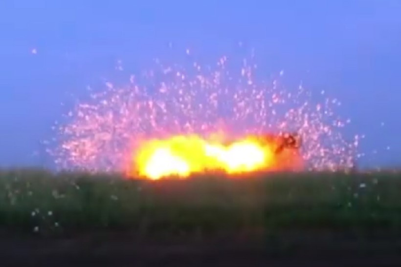 Dân quân Donesk thử nghiệm đầu đạn nổ phá mảnh nhiệt áp mới. Ảnh TVZvezda