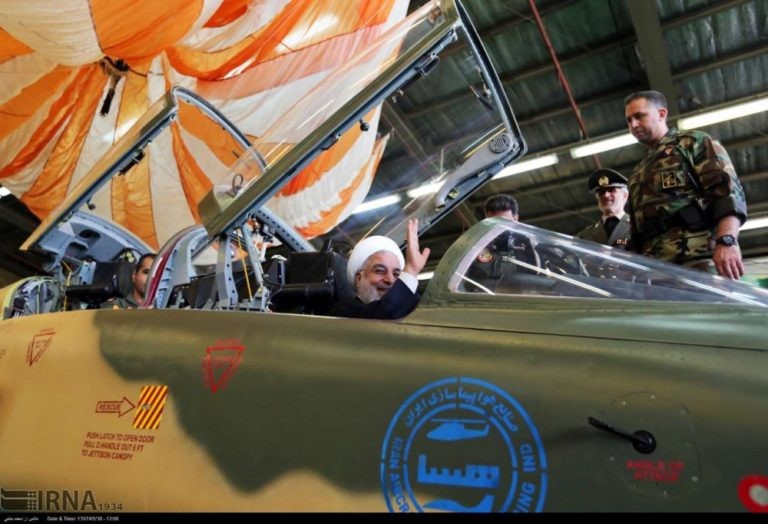 Máy bay chiến đấu 100% sản xuất trong nước Kowsar của iran. Ảnh South Front
