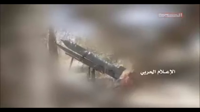 Lực lượng Houthi phóng tên lửa Zilzal-1 tấn công Liên minh quân sự Ả rập Xê út. Ảnh minh họa video al-Masirah TV