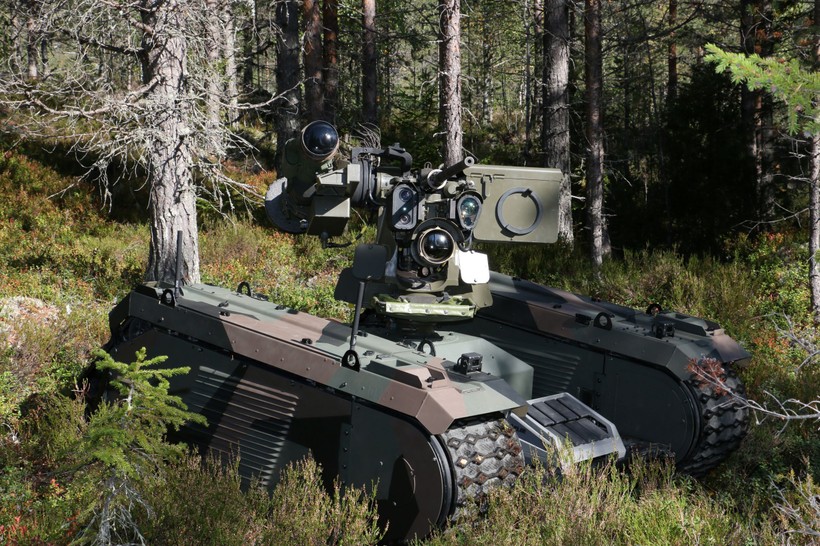 Xe săn tăng không người lái Titan, phát triển bởi công ty Milrem và Kongsberg.