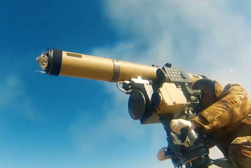 Tổ hợp tên lửa chống tăng tương tự như Kornet ATGM của Nga trong video quảng cáo Norinco Trung Quốc.