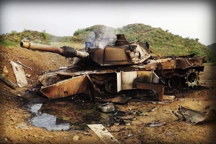 Xe tăng Abrams bị lực lượng Houthis tiêu diệt ở Yemen. Ảnh minh họa South Front