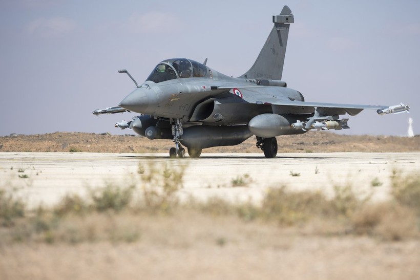 Không quân Liên minh quân sự do Mỹ dẫn đầu trên chiến trường Syria.