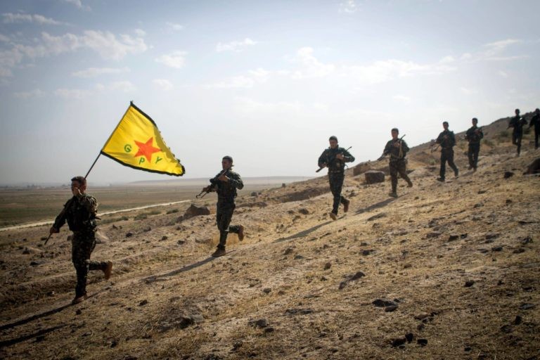 Lực lượng Dân quân người Kurd chiến đấu trên chiến trường Afrin. Ảnh minh họa South Front